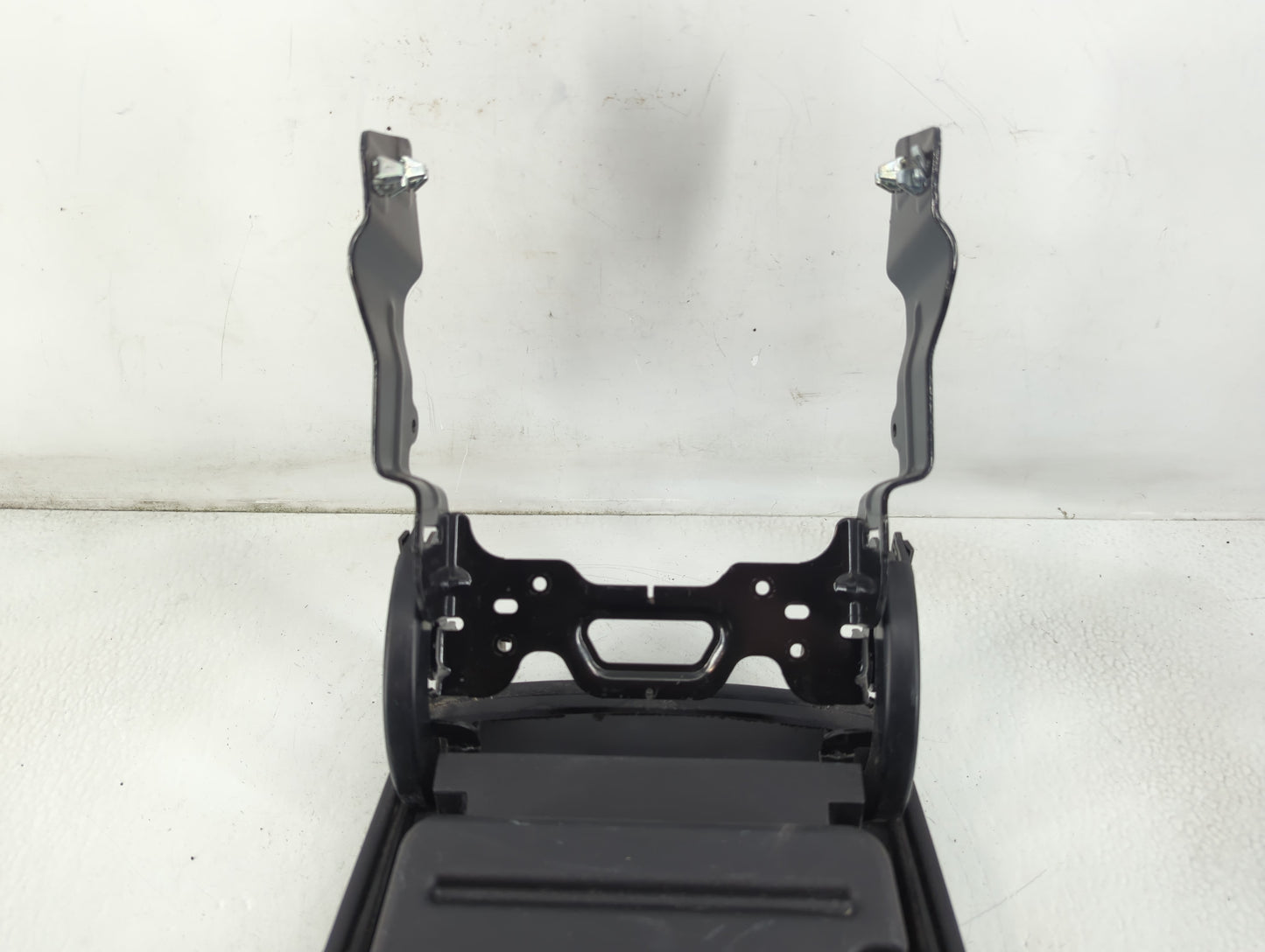 2015-2018 Ford Edge Center Console Armrest Cover Lid P/N:373317 T4B-R0460 Fits Fits 2015 2016 2017 2018 OEM Used Auto Parts 