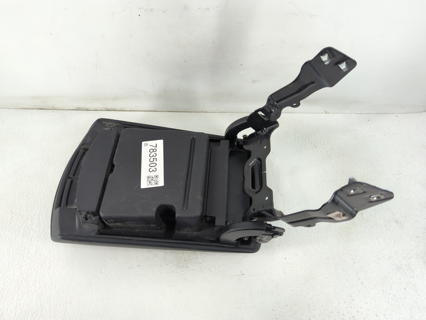 2015-2018 Ford Edge Center Console Armrest Cover Lid P/N:373317 T4B-R0460 Fits Fits 2015 2016 2017 2018 OEM Used Auto Parts 