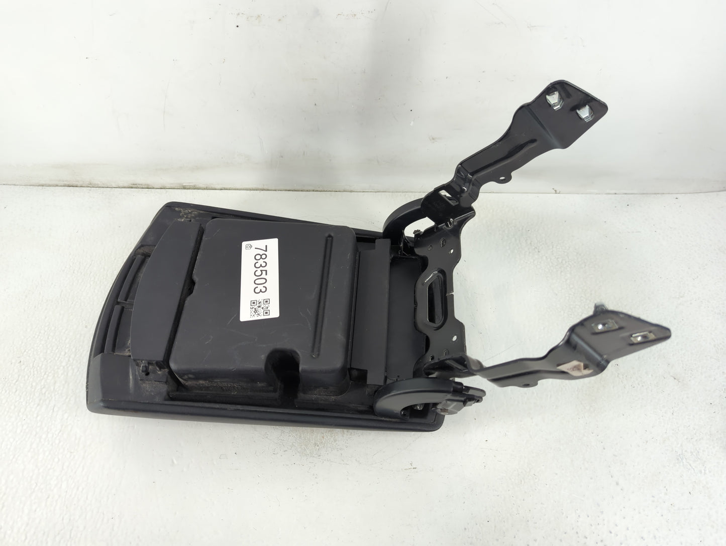 2015-2018 Ford Edge Center Console Armrest Cover Lid P/N:373317 T4B-R0460 Fits Fits 2015 2016 2017 2018 OEM Used Auto Parts 