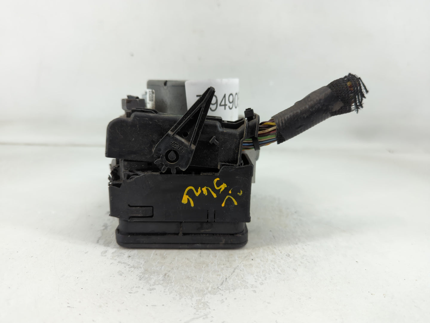 2015-2018 Ford Edge ABS Pump Control Module Replacement P/N:F2GC-2C405-BK Fits Fits 2015 2016 2017 2018 OEM Used Auto Parts 