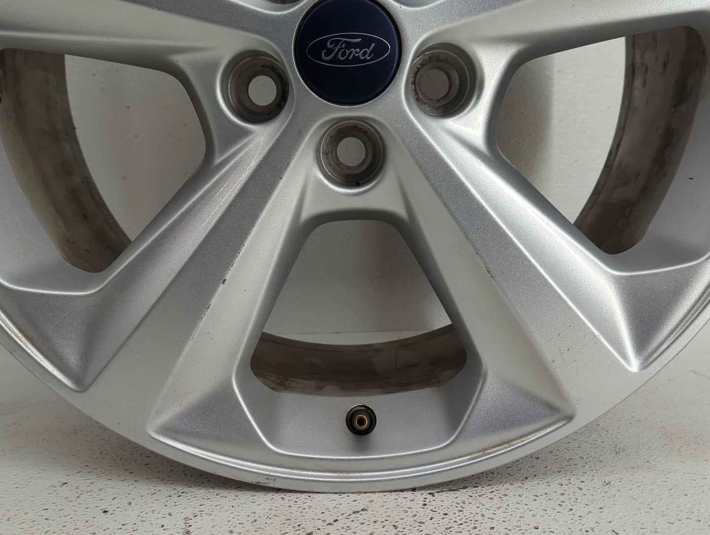 2017 Ford Edge Oem Wheel Rim Silver - Oemusedautoparts1.com