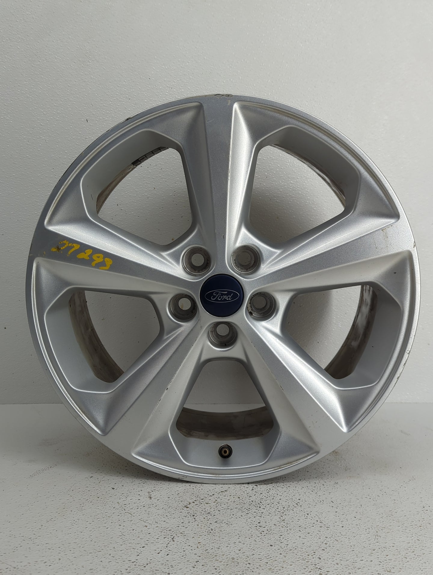2017 Ford Edge Oem Wheel Rim Silver - Oemusedautoparts1.com