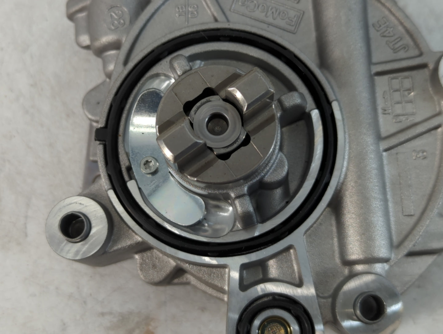 2015-2020 Ford Edge Central Vaccum Lock Pump - Oemusedautoparts1.com
