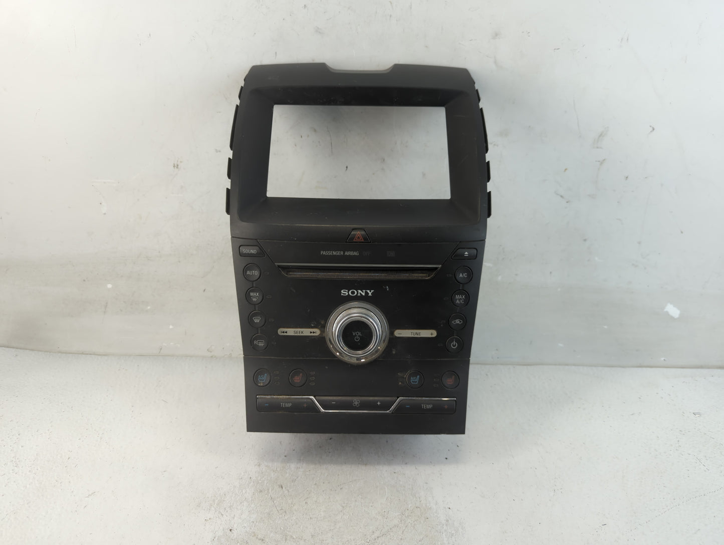 2015-2018 Ford Edge Radio AM FM Cd Player Receiver Replacement Fits Fits 2015 2016 2017 2018 OEM Used Auto Parts - Oemusedau