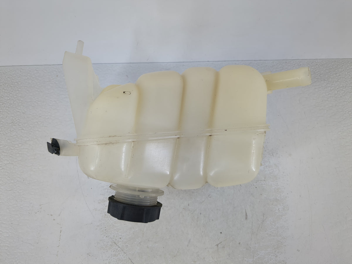 2016-2020 Ford Edge Radiator Coolant Overflow Expansion Tank Bottle 939192 - Oemusedautoparts1.com