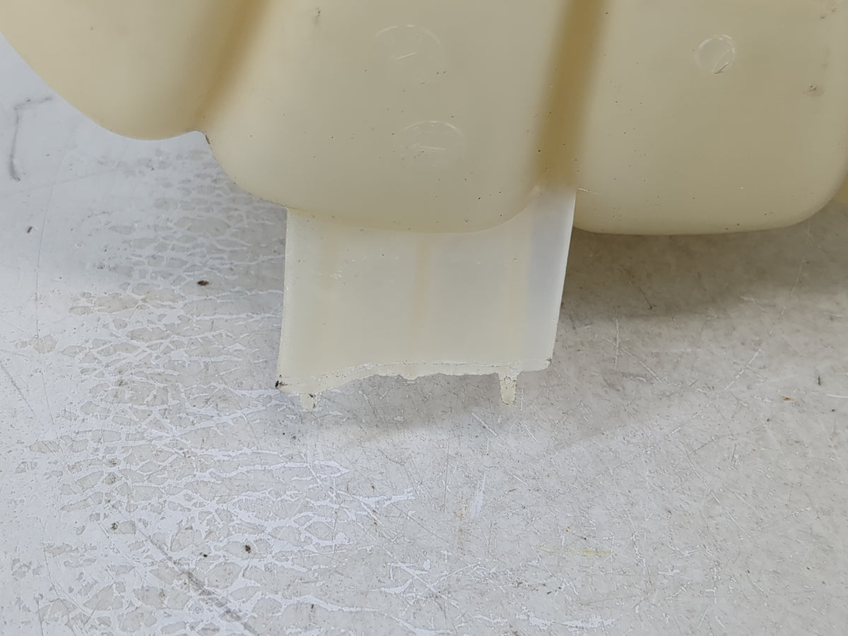 2016-2020 Ford Edge Radiator Coolant Overflow Expansion Tank Bottle 939192 - Oemusedautoparts1.com