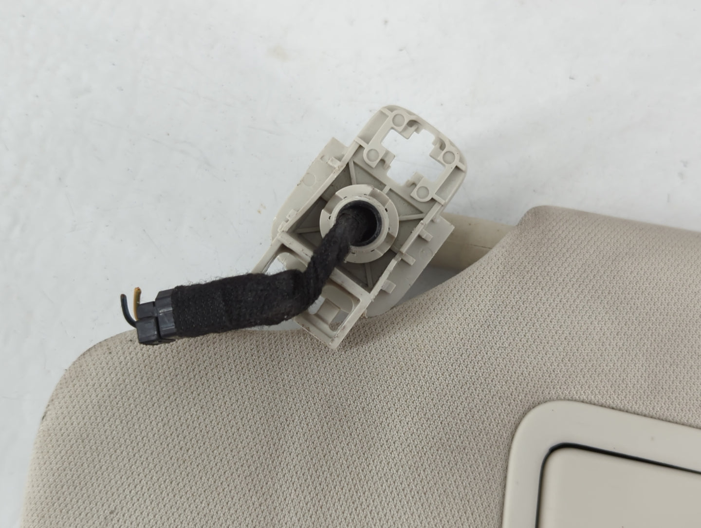 2015-2020 Ford Edge Sun Visor Shade Replacement Passenger Right Mirror Fits Fits 2015 2016 2017 2018 2019 2020 OEM Used Auto