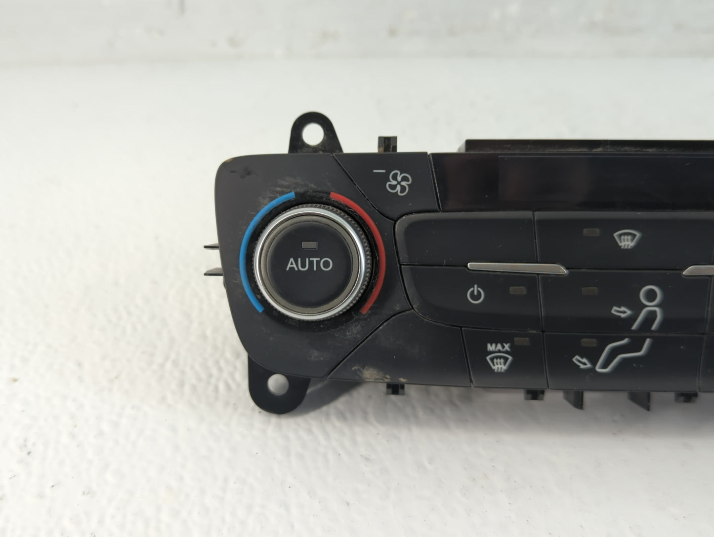 2017 Ford Escape Climate Control Module Temperature AC/Heater Replacement P/N:GJ5T-18C612-EA Fits OEM Used Auto Parts - Oemu