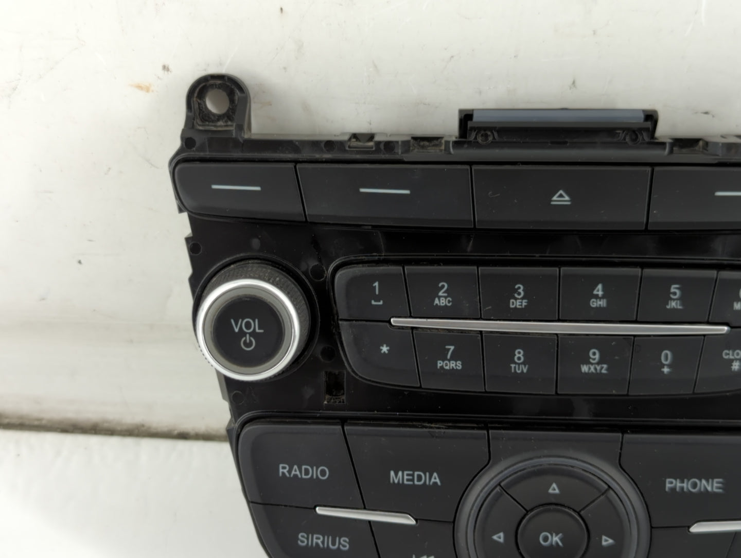 2017-2019 Ford Escape Radio AM FM Cd Player Receiver Replacement P/N:F1ET 18K811 KD Fits Fits 2015 2016 2017 2018 2019 OEM U