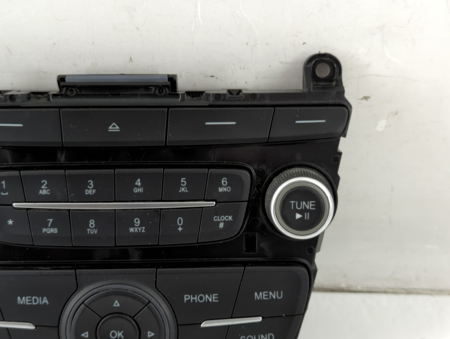 2017-2019 Ford Escape Radio AM FM Cd Player Receiver Replacement P/N:F1ET 18K811 KD Fits Fits 2015 2016 2017 2018 2019 OEM U