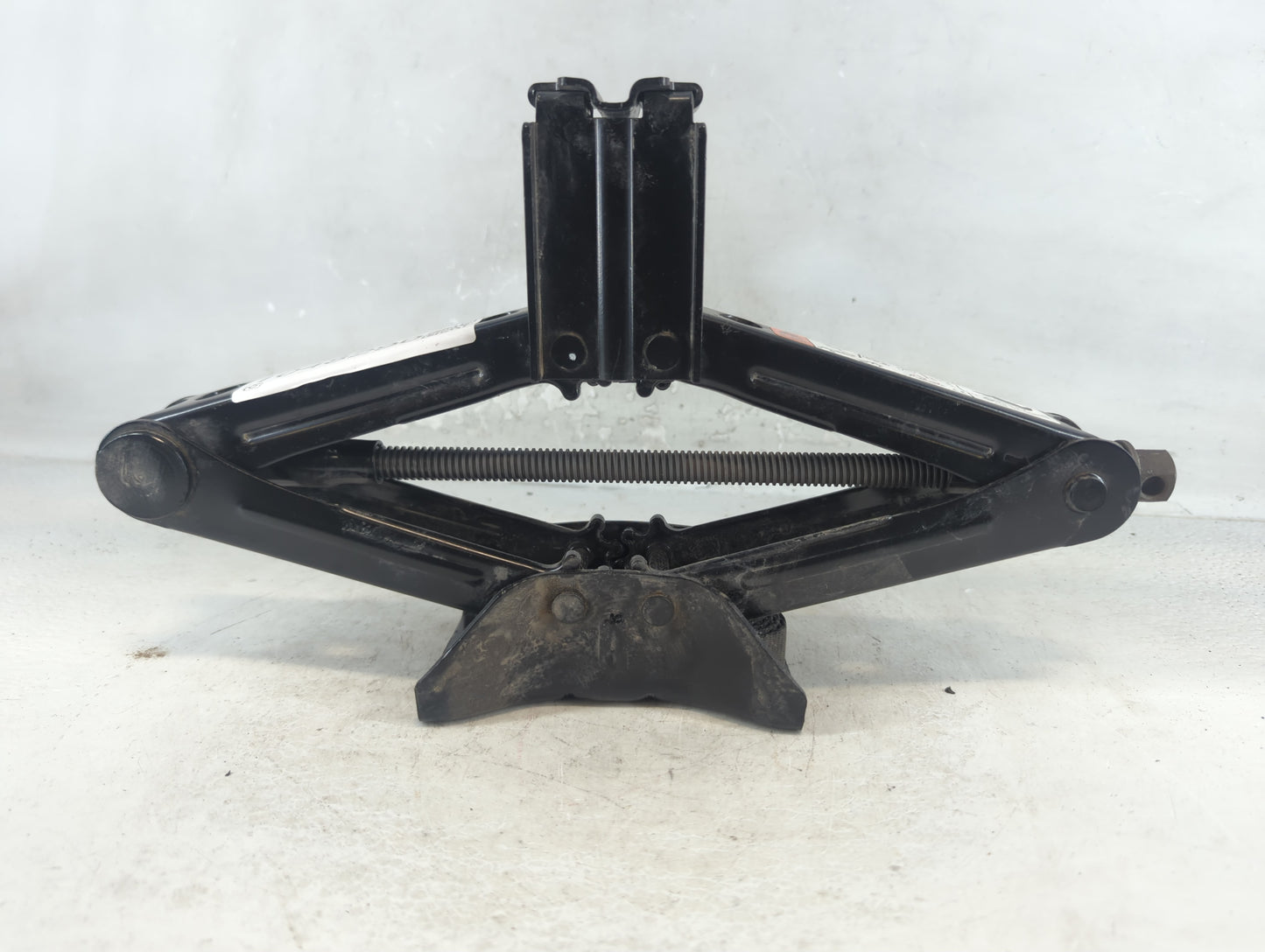 2017 Ford Escape Spare Scissor Car Jack - Oemusedautoparts1.com
