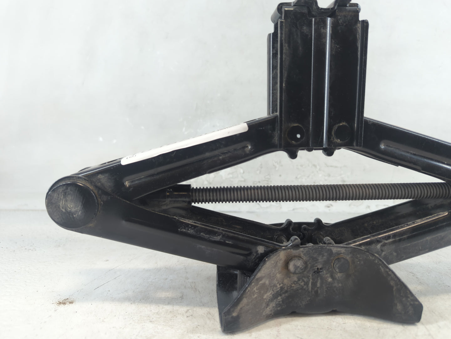 2017 Ford Escape Spare Scissor Car Jack - Oemusedautoparts1.com