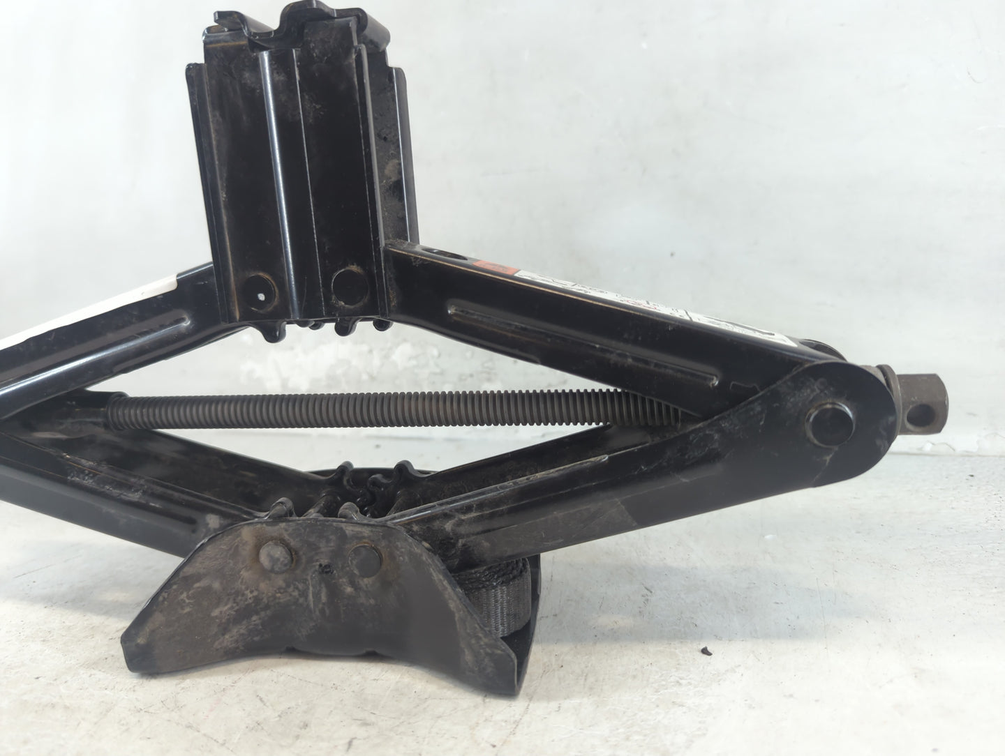 2017 Ford Escape Spare Scissor Car Jack - Oemusedautoparts1.com
