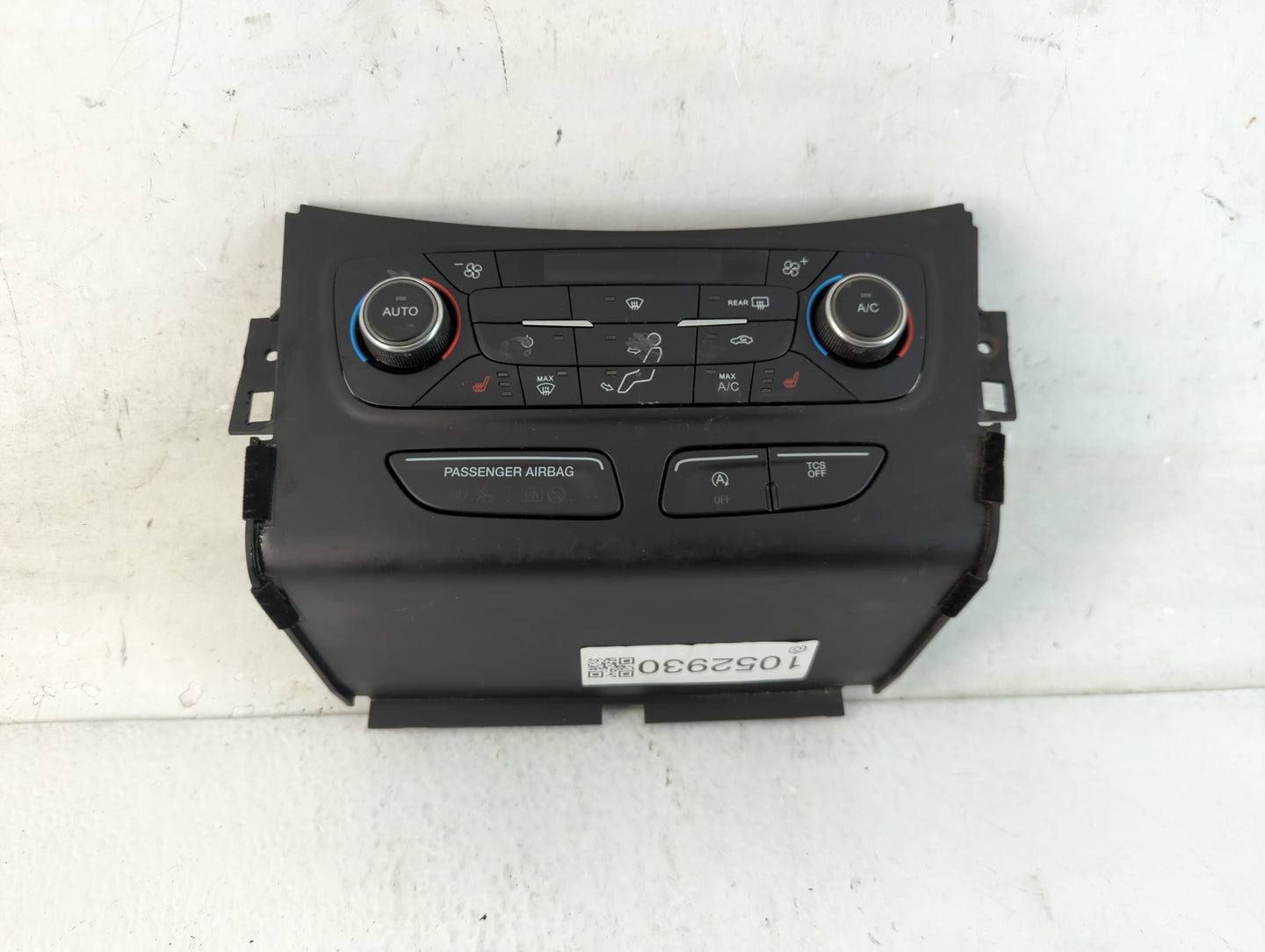 2017 Ford Escape Climate Control Module Temperature AC/Heater Replacement P/N:GJ5T-18C612-FA Fits OEM Used Auto Parts - Oemu