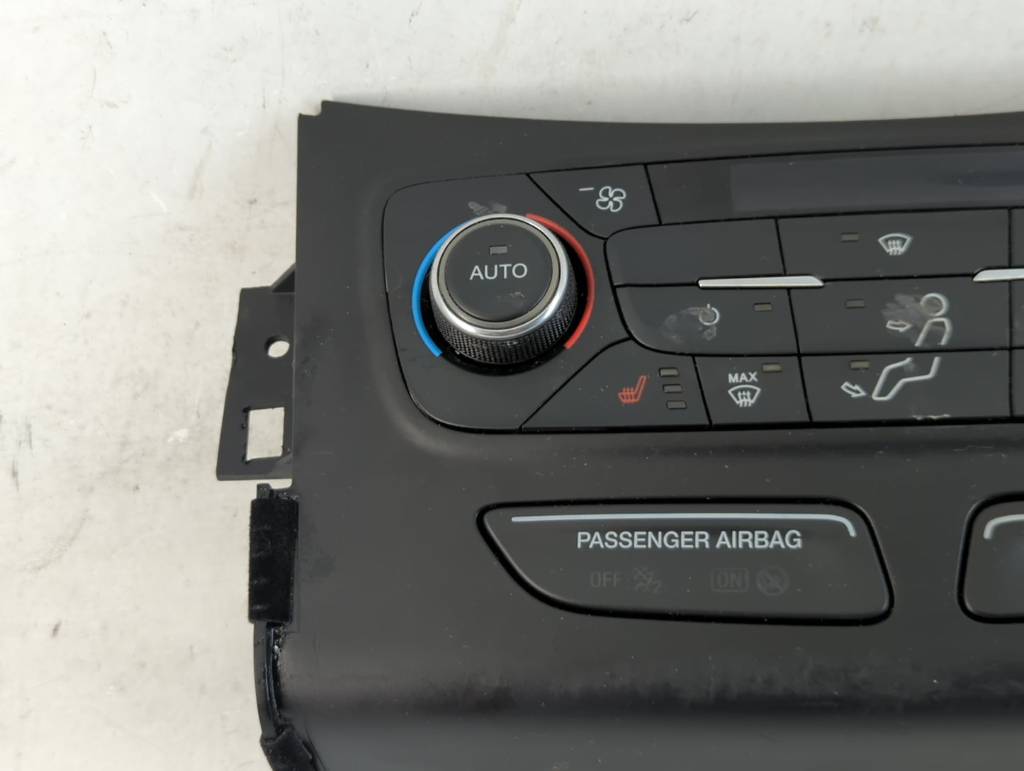 2017 Ford Escape Climate Control Module Temperature AC/Heater Replacement P/N:GJ5T-18C612-FA Fits OEM Used Auto Parts - Oemu