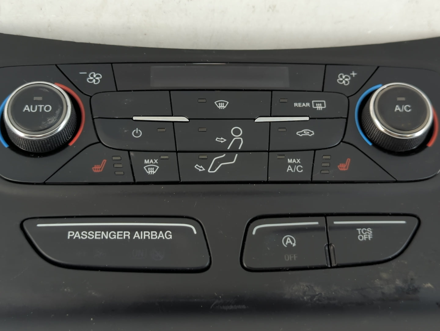 2017 Ford Escape Climate Control Module Temperature AC/Heater Replacement P/N:GJ5T-18C612-CE Fits OEM Used Auto Parts - Oemu