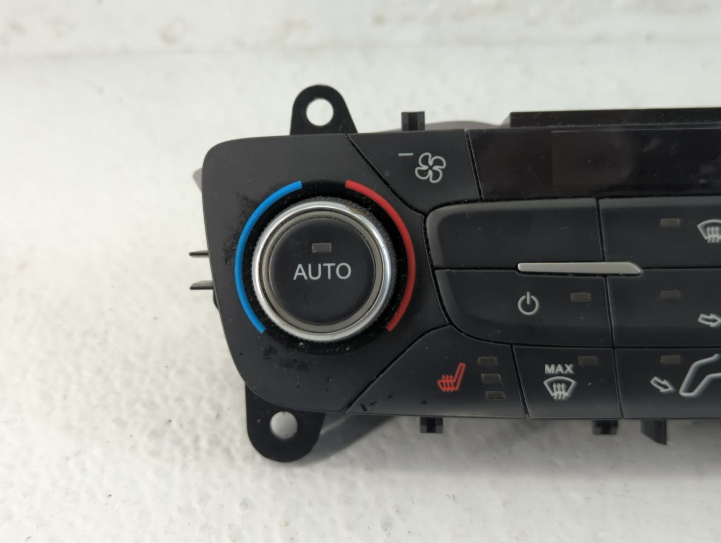 2017 Ford Escape Climate Control Module Temperature AC/Heater Replacement P/N:GJ5T-18C612-CC Fits OEM Used Auto Parts - Oemu