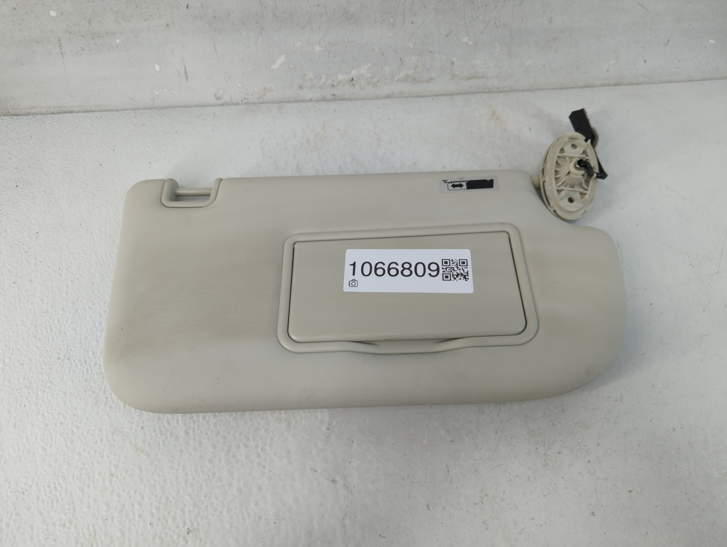 2013-2019 Ford Escape Sun Visor Shade Replacement Passenger Right Mirror Fits Fits 2013 2014 2015 2016 2017 2018 2019 OEM Us
