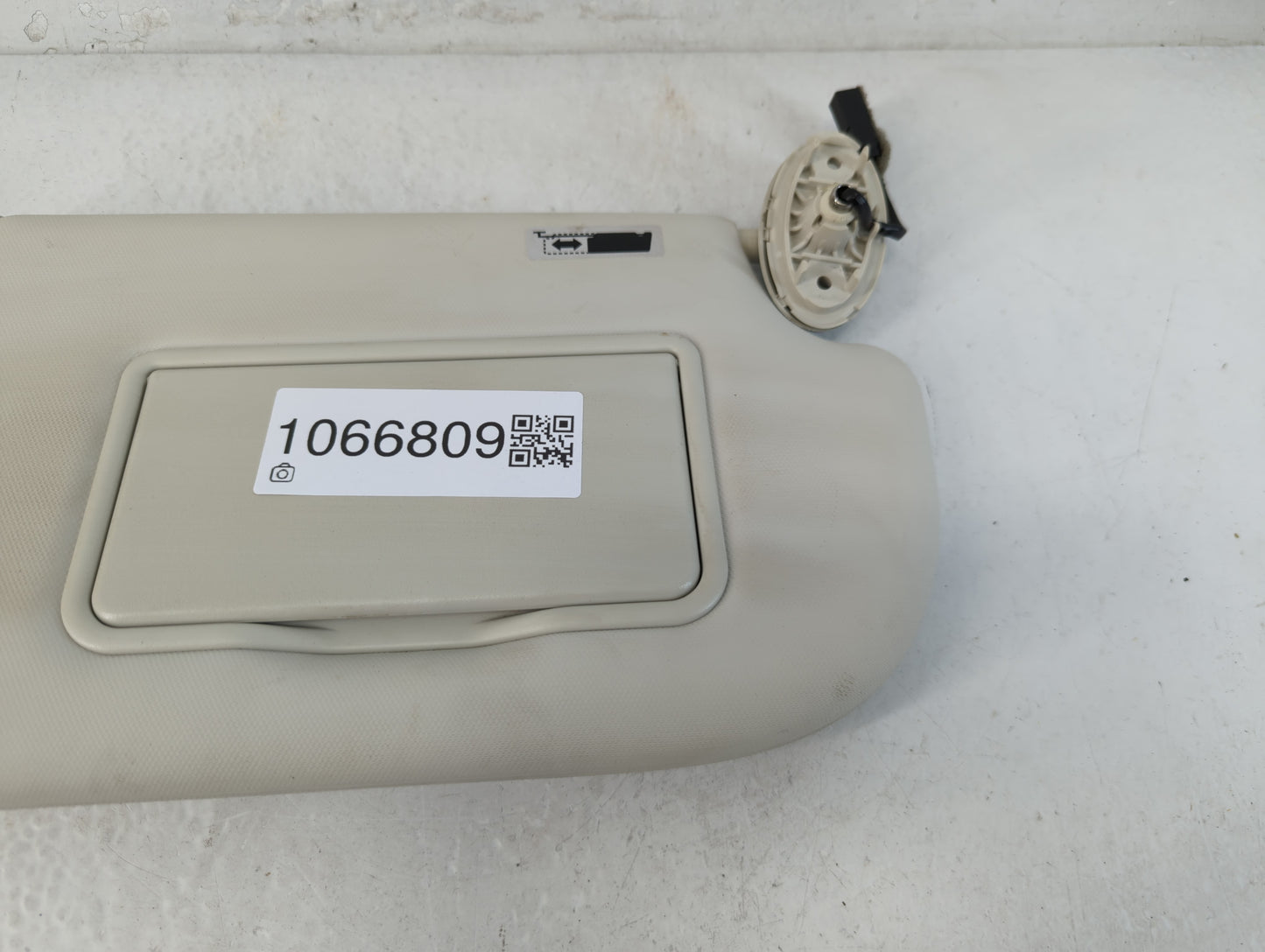 2013-2019 Ford Escape Sun Visor Shade Replacement Passenger Right Mirror Fits Fits 2013 2014 2015 2016 2017 2018 2019 OEM Us