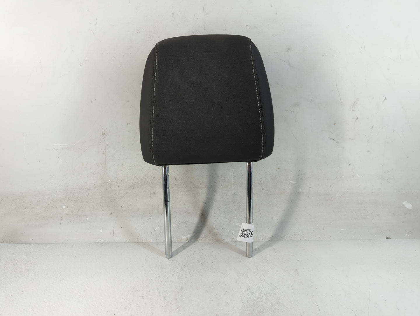 2016-2019 Ford Escape Headrest Head Rest Front Driver Passenger Seat Fits Fits 2016 2017 2018 2019 OEM Used Auto Parts - Oem