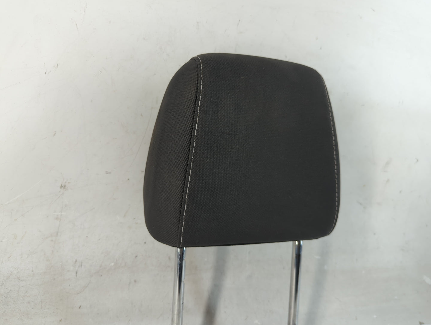 2016-2019 Ford Escape Headrest Head Rest Front Driver Passenger Seat Fits Fits 2016 2017 2018 2019 OEM Used Auto Parts - Oem