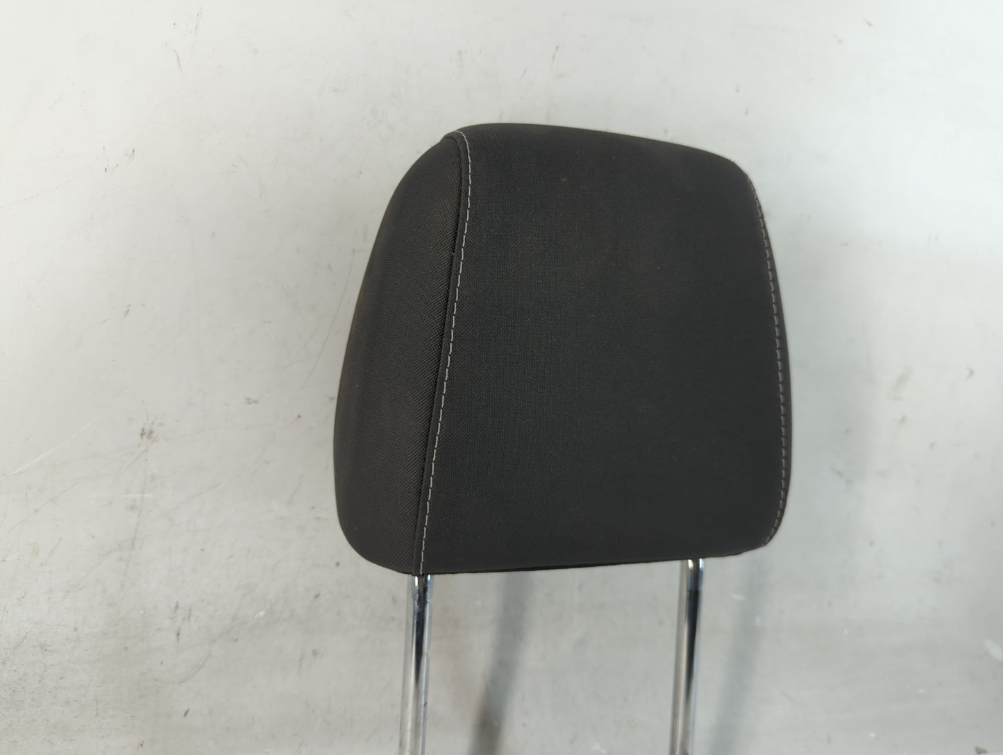 2016-2019 Ford Escape Headrest Head Rest Front Driver Passenger Seat Fits Fits 2016 2017 2018 2019 OEM Used Auto Parts - Oem