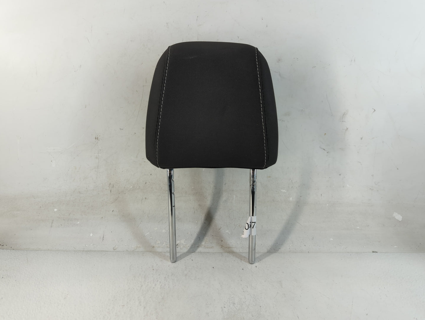 2017 Ford Escape Headrest Head Rest Front Driver Passenger Seat Fits OEM Used Auto Parts - Oemusedautoparts1.com