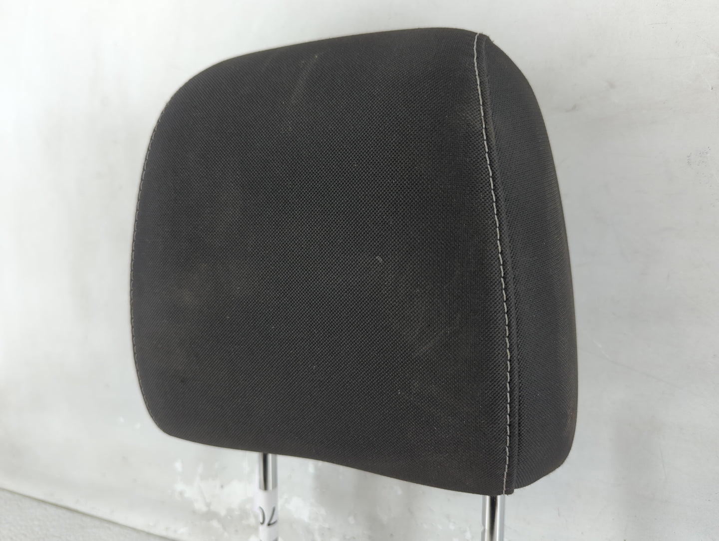 2016-2019 Ford Escape Headrest Head Rest Front Driver Passenger Seat Fits Fits 2016 2017 2018 2019 OEM Used Auto Parts - Oem