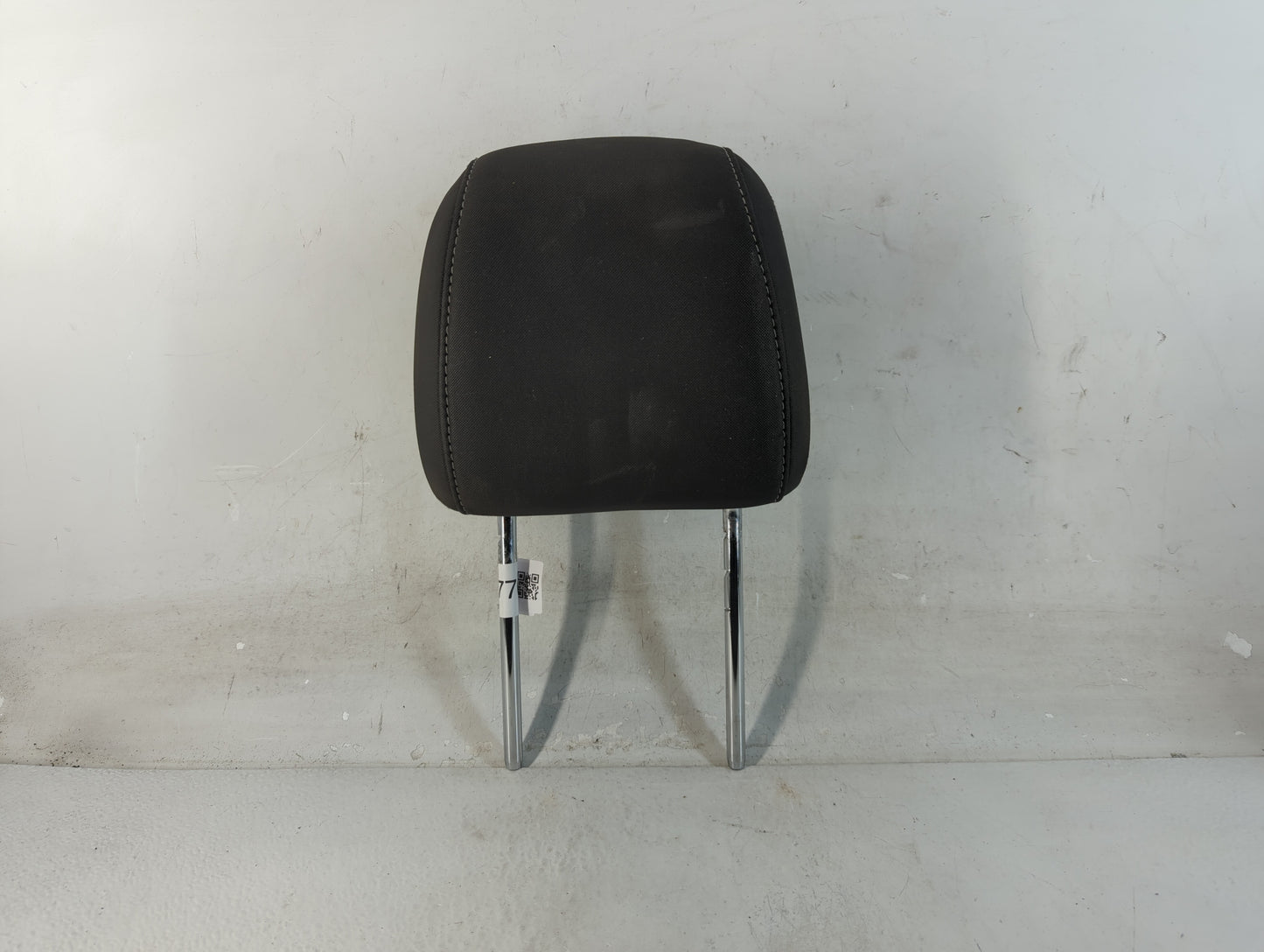 2017-2019 Ford Escape Headrest Head Rest Front Driver Passenger Seat Fits Fits 2017 2018 2019 OEM Used Auto Parts - Oemuseda