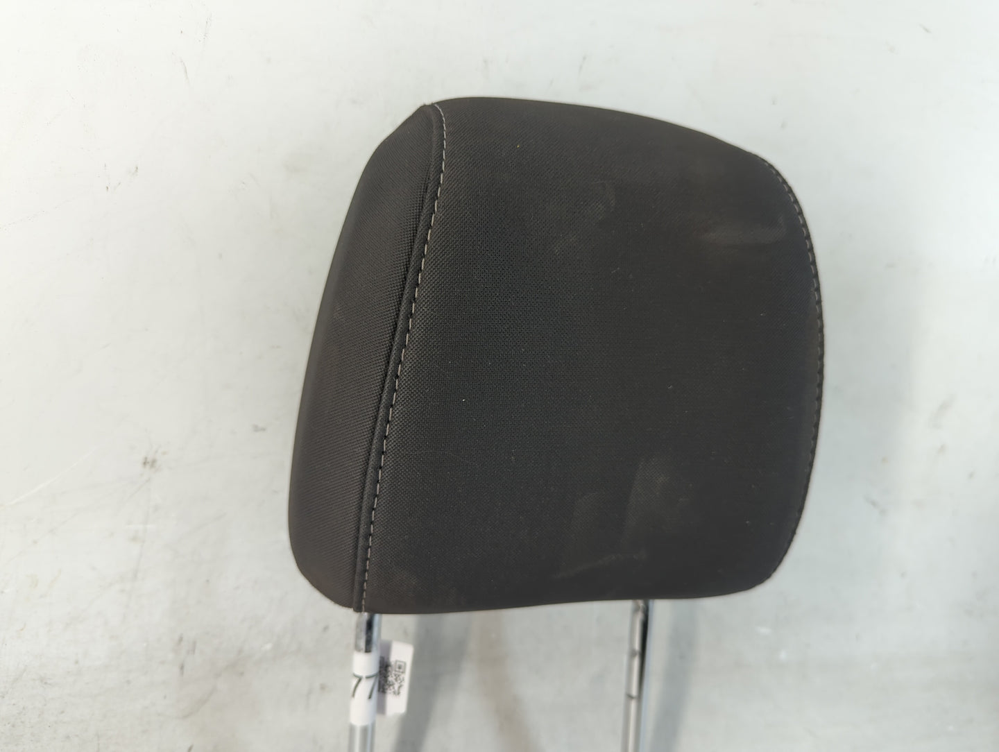2017-2019 Ford Escape Headrest Head Rest Front Driver Passenger Seat Fits Fits 2017 2018 2019 OEM Used Auto Parts - Oemuseda