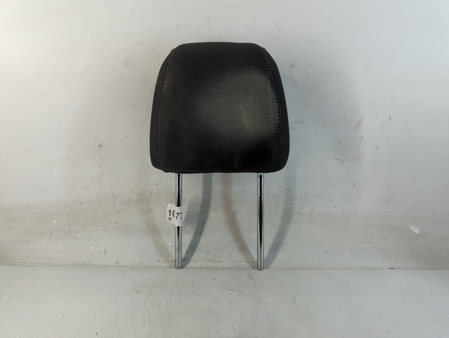 2016-2019 Ford Escape Headrest Head Rest Front Driver Passenger Seat Fits Fits 2016 2017 2018 2019 OEM Used Auto Parts - Oem