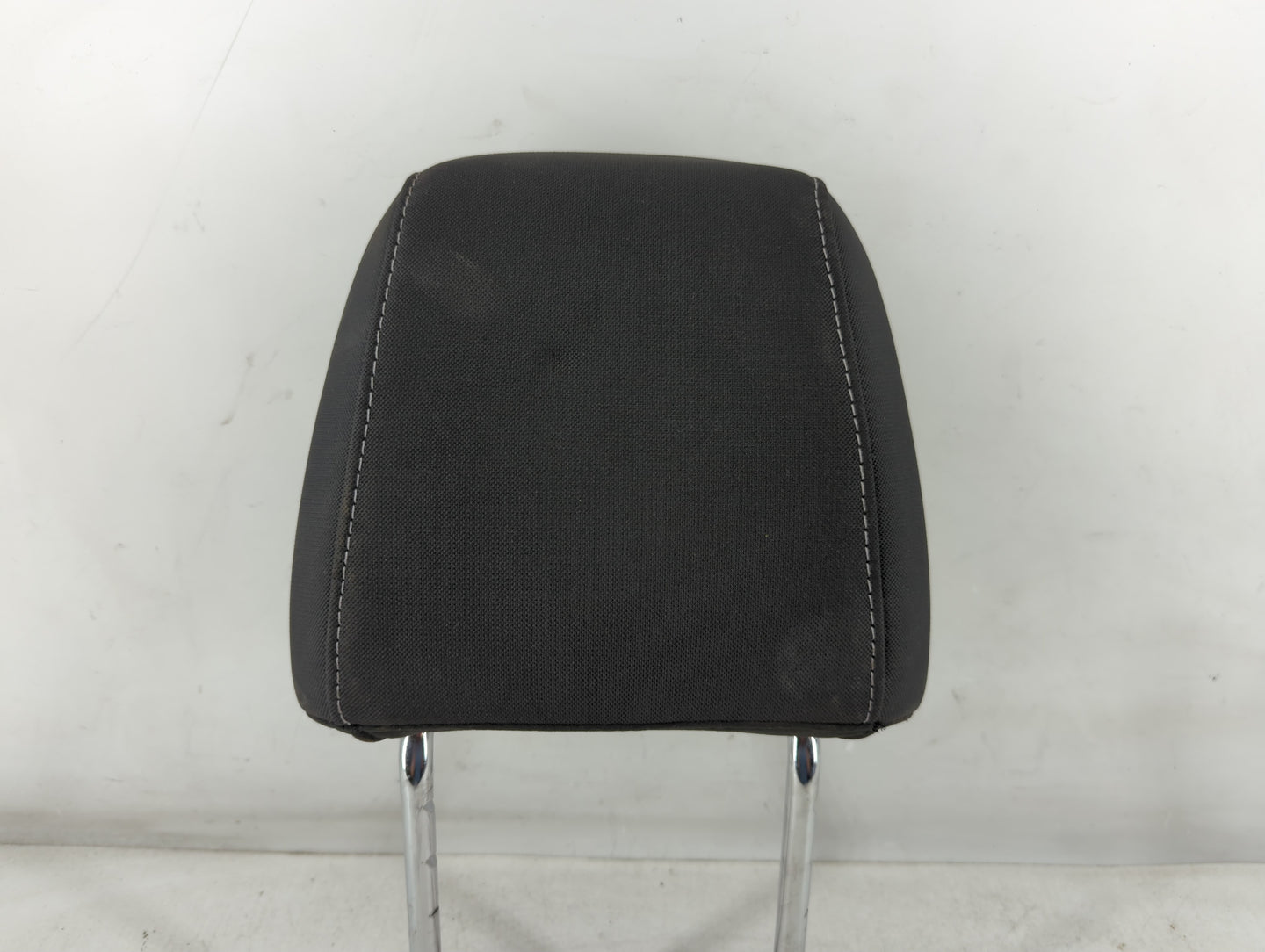 2017-2019 Ford Escape Headrest Head Rest Front Driver Passenger Seat Fits Fits 2017 2018 2019 OEM Used Auto Parts - Oemuseda