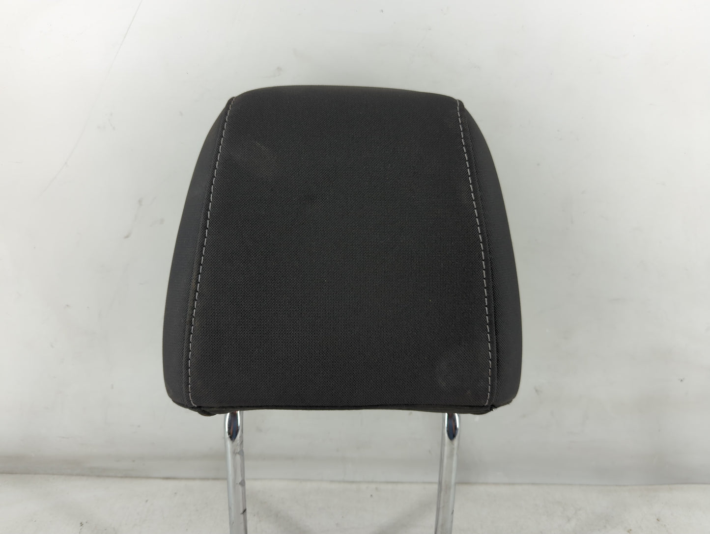 2017-2019 Ford Escape Headrest Head Rest Front Driver Passenger Seat Fits Fits 2017 2018 2019 OEM Used Auto Parts - Oemuseda