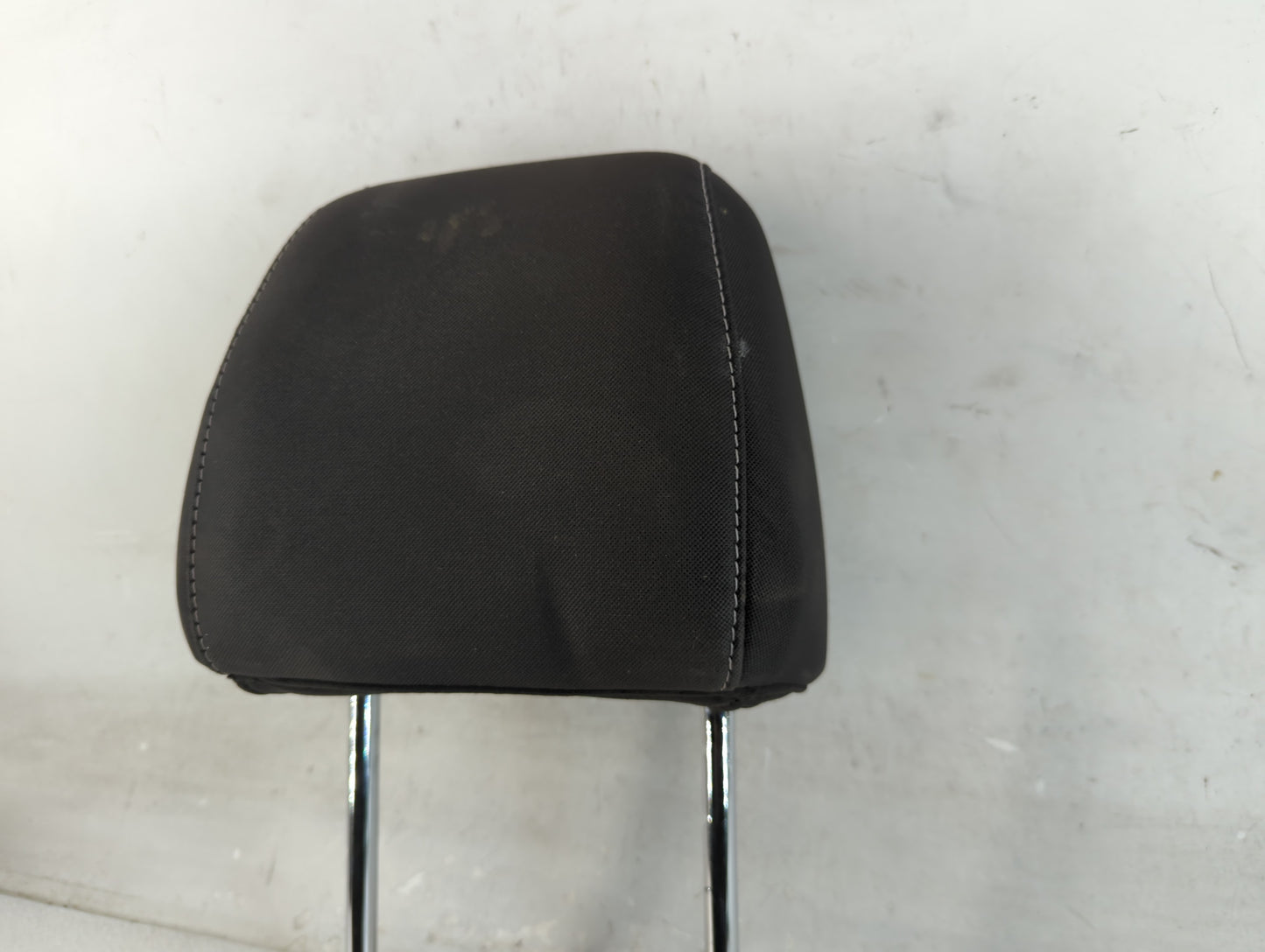 2016-2019 Ford Escape Headrest Head Rest Rear Seat Fits Fits 2016 2017 2018 2019 OEM Used Auto Parts - Oemusedautoparts1.com