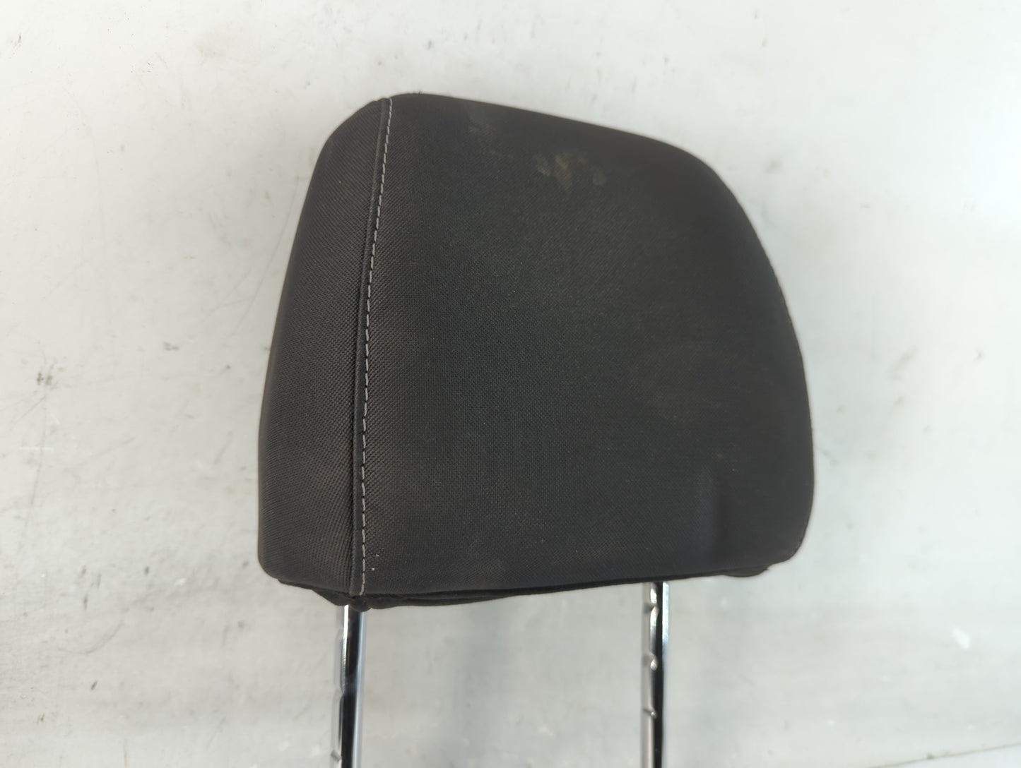 2016-2019 Ford Escape Headrest Head Rest Rear Seat Fits Fits 2016 2017 2018 2019 OEM Used Auto Parts - Oemusedautoparts1.com