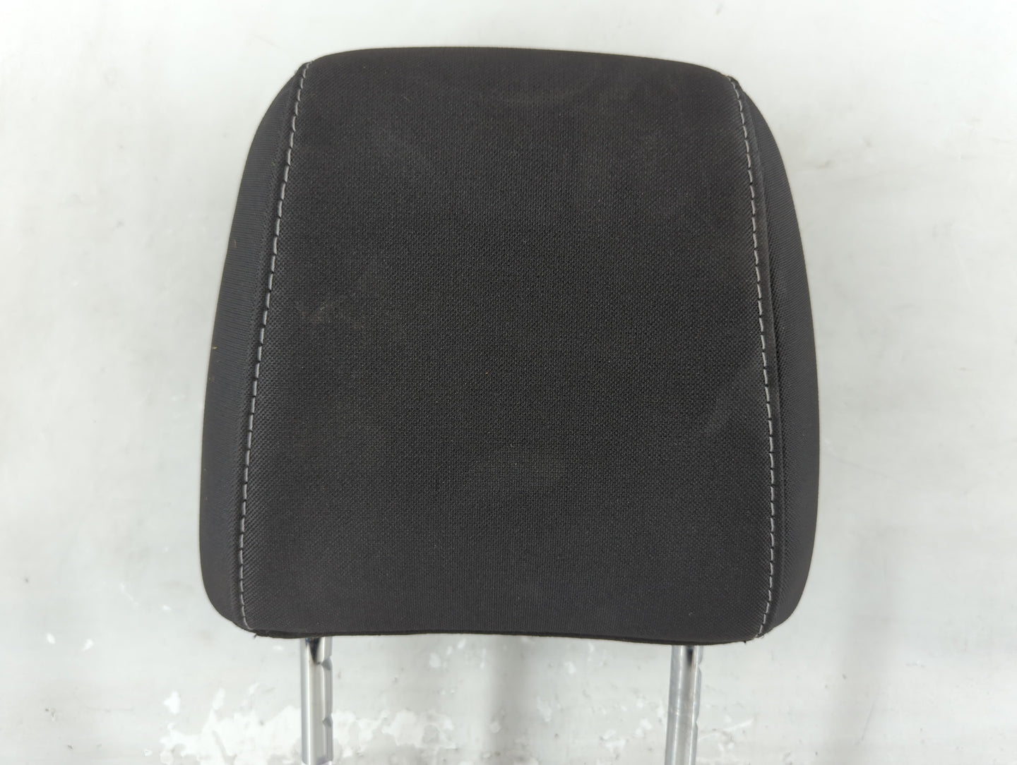 2017-2019 Ford Escape Headrest Head Rest Front Driver Passenger Seat Fits Fits 2017 2018 2019 OEM Used Auto Parts - Oemuseda