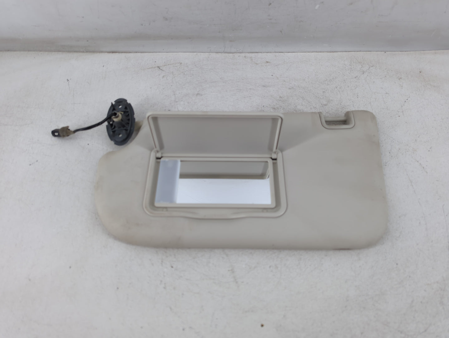 2013-2019 Ford Escape Sun Visor Shade Replacement Driver Left Mirror Fits Fits 2013 2014 2015 2016 2017 2018 2019 OEM Used A