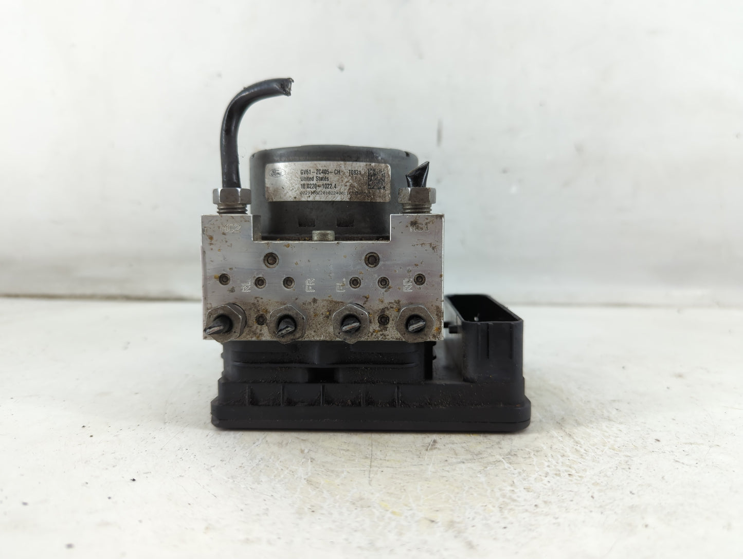 2017-2019 Ford Escape ABS Pump Control Module Replacement P/N:GV61-2C405-CH Fits Fits 2017 2018 2019 OEM Used Auto Parts - O
