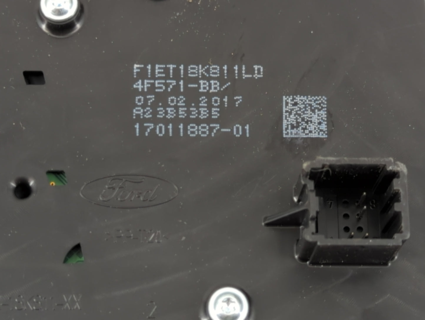 2017-2019 Ford Escape Radio AM FM Cd Player Receiver Replacement P/N:F1ET 18K811 LD Fits Fits 2015 2016 2017 2018 2019 OEM U