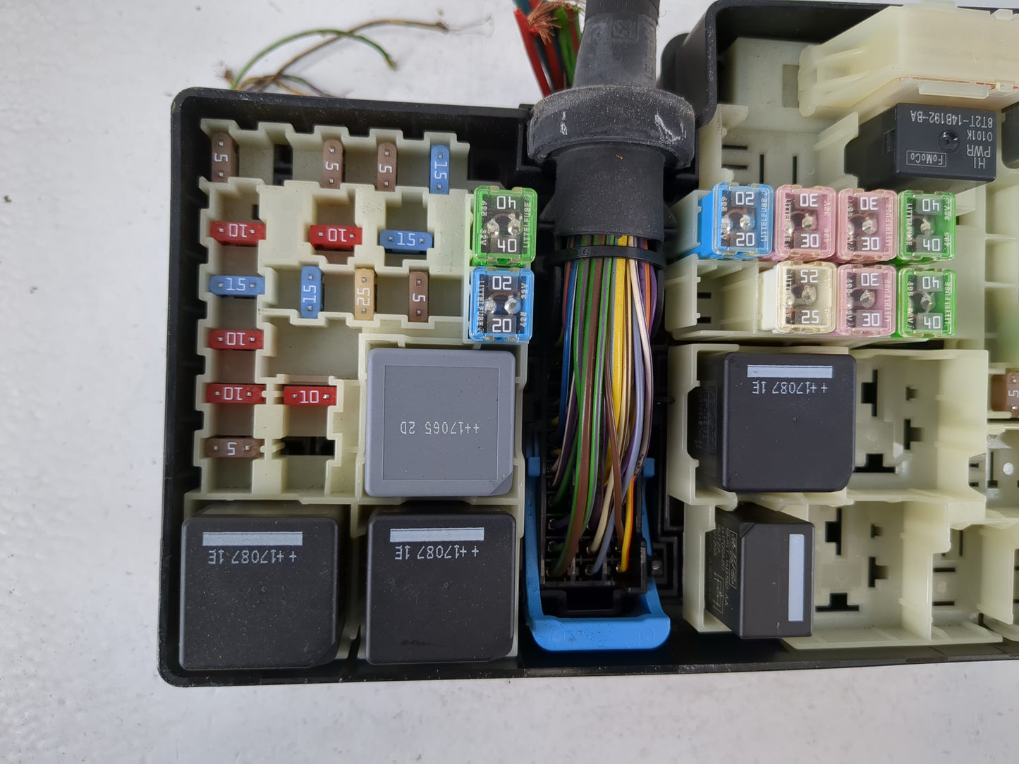 2017 Ford Escape Fusebox Fuse Box Panel Relay Module P/N:AV6T-14A067-AD AV6T-14A142-AB Fits OEM Used Auto Parts - Oemusedaut