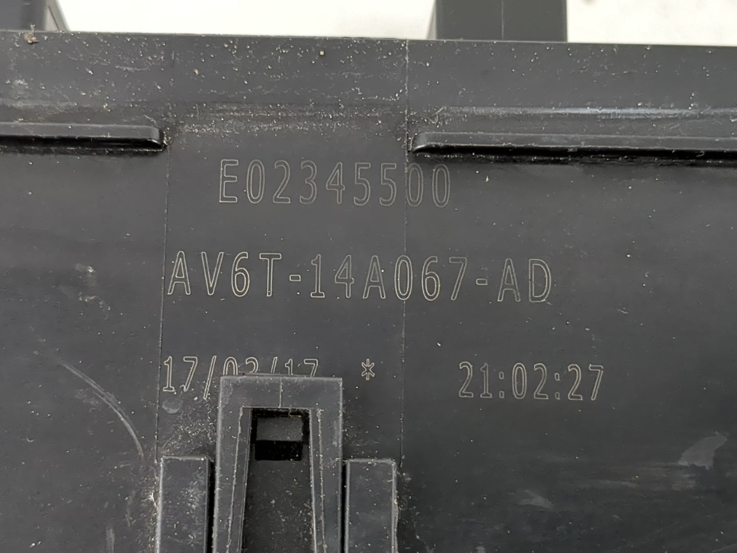 2017 Ford Escape Fusebox Fuse Box Panel Relay Module P/N:AV6T-14A067-AD AV6T-14A142-AB Fits OEM Used Auto Parts - Oemusedaut