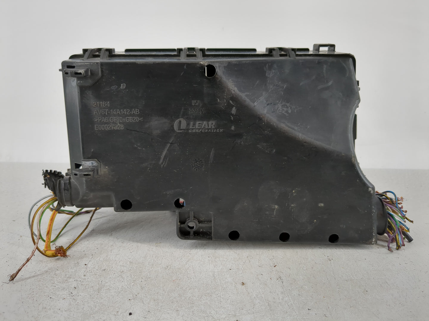 2017 Ford Escape Fusebox Fuse Box Panel Relay Module P/N:AV6T-14A067-AD AV6T-14A142-AB Fits OEM Used Auto Parts - Oemusedaut