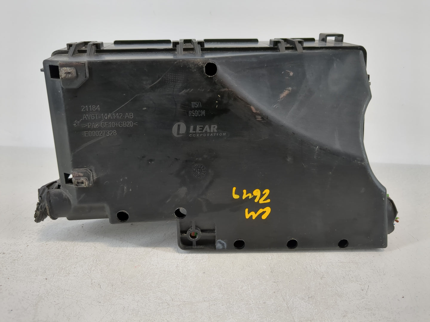 2017 Ford Escape Fusebox Fuse Box Panel Relay Module P/N:AV6T-14A067-AD AV6T-14A142-AB Fits OEM Used Auto Parts - Oemusedaut