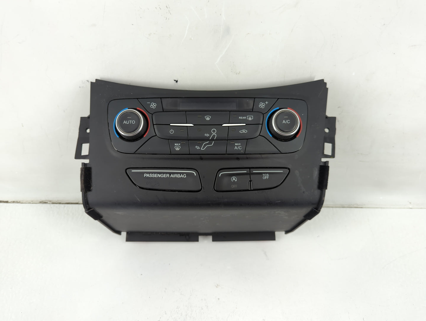 2017 Ford Escape Climate Control Module Temperature AC/Heater Replacement P/N:GJ5T-18C612-EA Fits OEM Used Auto Parts - Oemu