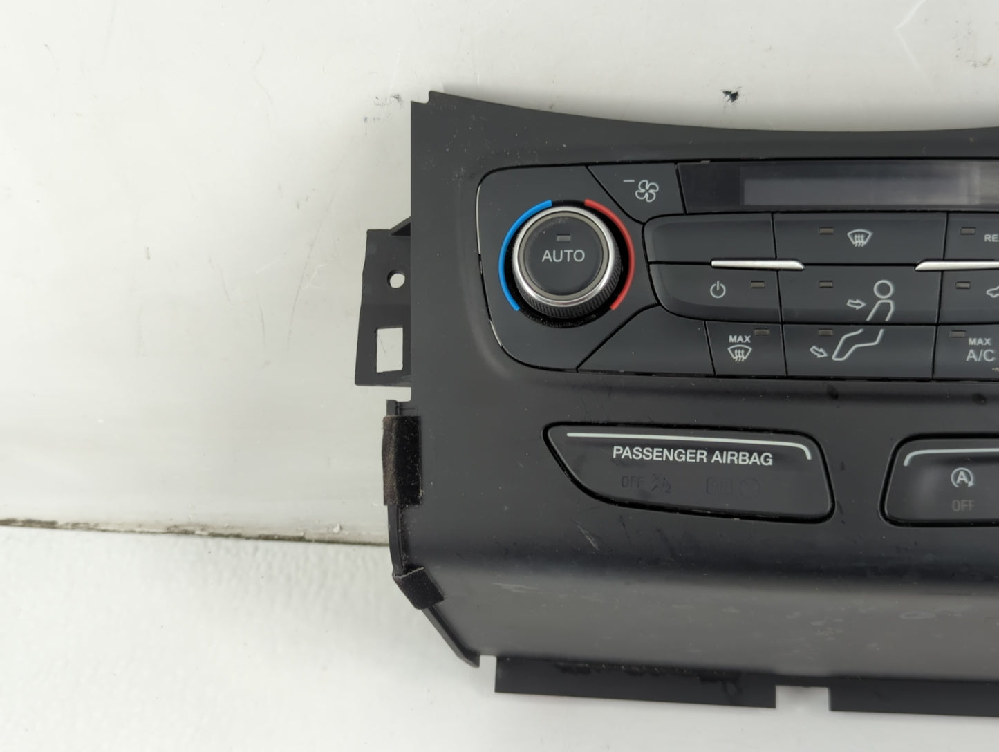 2017 Ford Escape Climate Control Module Temperature AC/Heater Replacement P/N:GJ5T-18C612-EA Fits OEM Used Auto Parts - Oemu