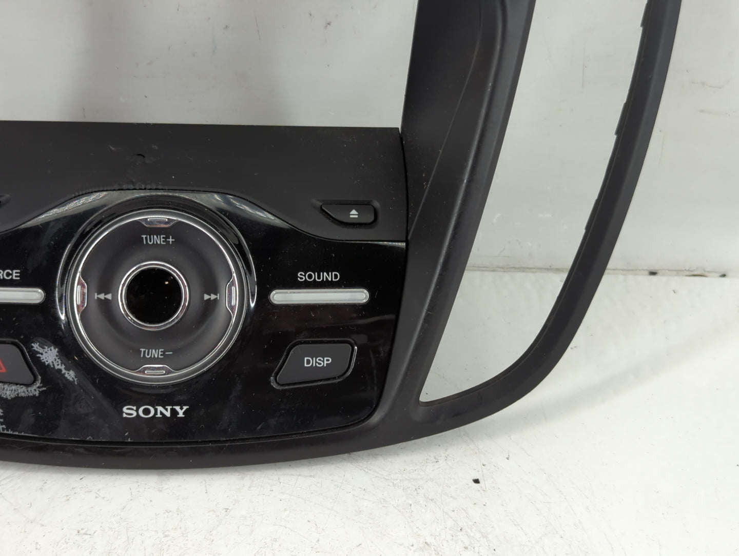 2017-2019 Ford Escape Radio AM FM Cd Player Receiver Replacement P/N:90156-092 Fits Fits 2017 2018 2019 OEM Used Auto Parts 