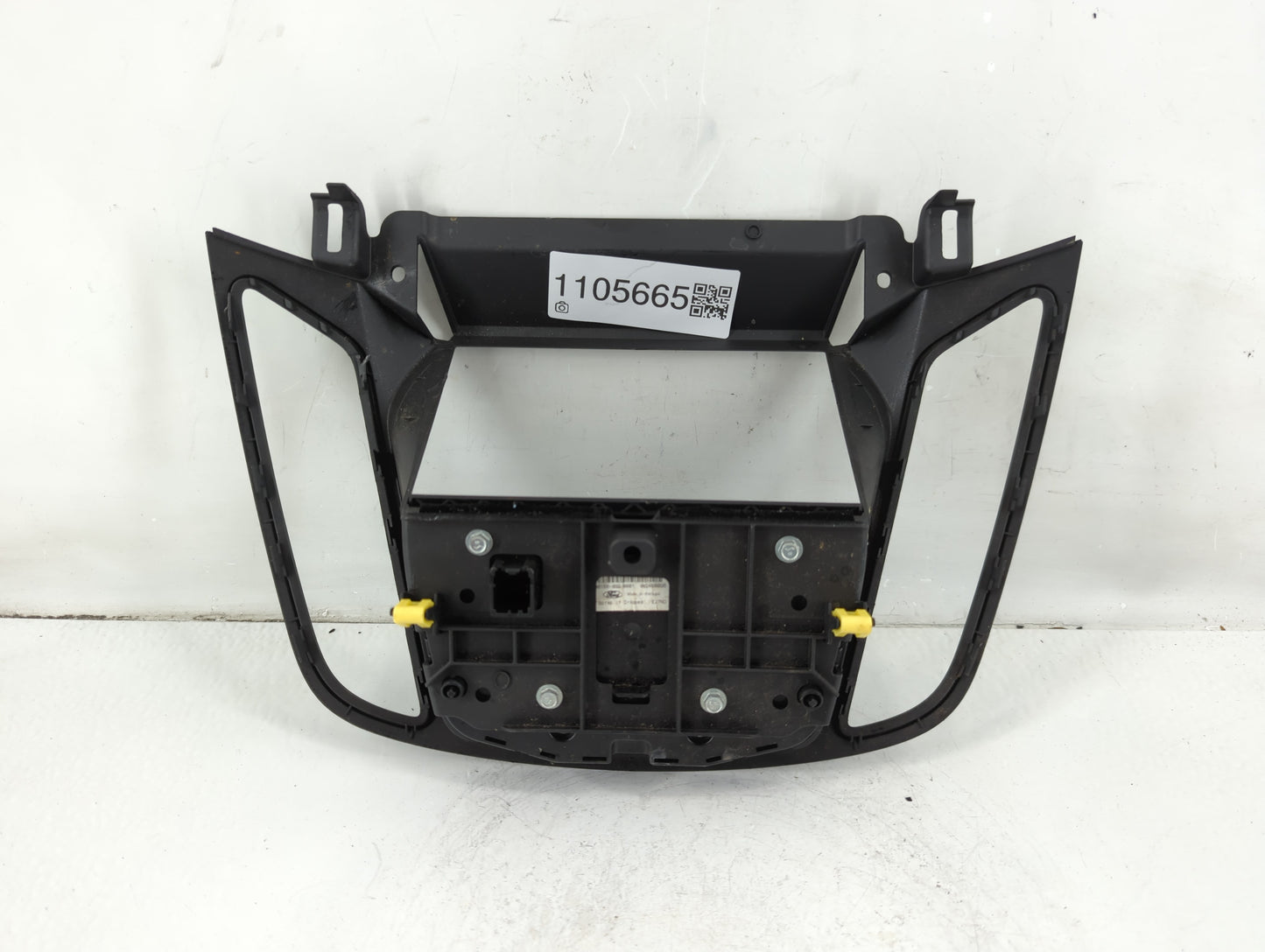 2017-2019 Ford Escape Radio AM FM Cd Player Receiver Replacement P/N:90156-092 Fits Fits 2017 2018 2019 OEM Used Auto Parts 