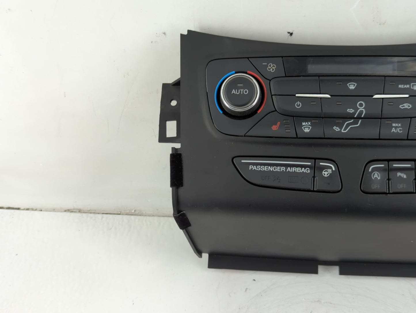 2017 Ford Escape Climate Control Module Temperature AC/Heater Replacement P/N:GJ5T-18C612-CE Fits OEM Used Auto Parts - Oemu