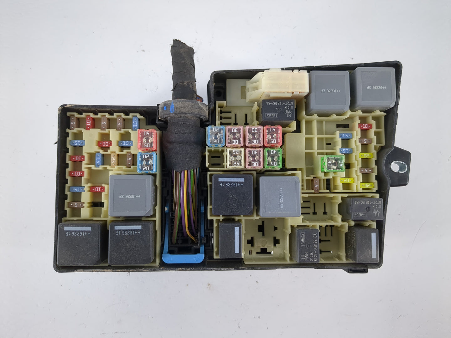 2017 Ford Escape Fusebox Fuse Box Panel Relay Module P/N:AV6T-14A067-AD Fits OEM Used Auto Parts - Oemusedautoparts1.com