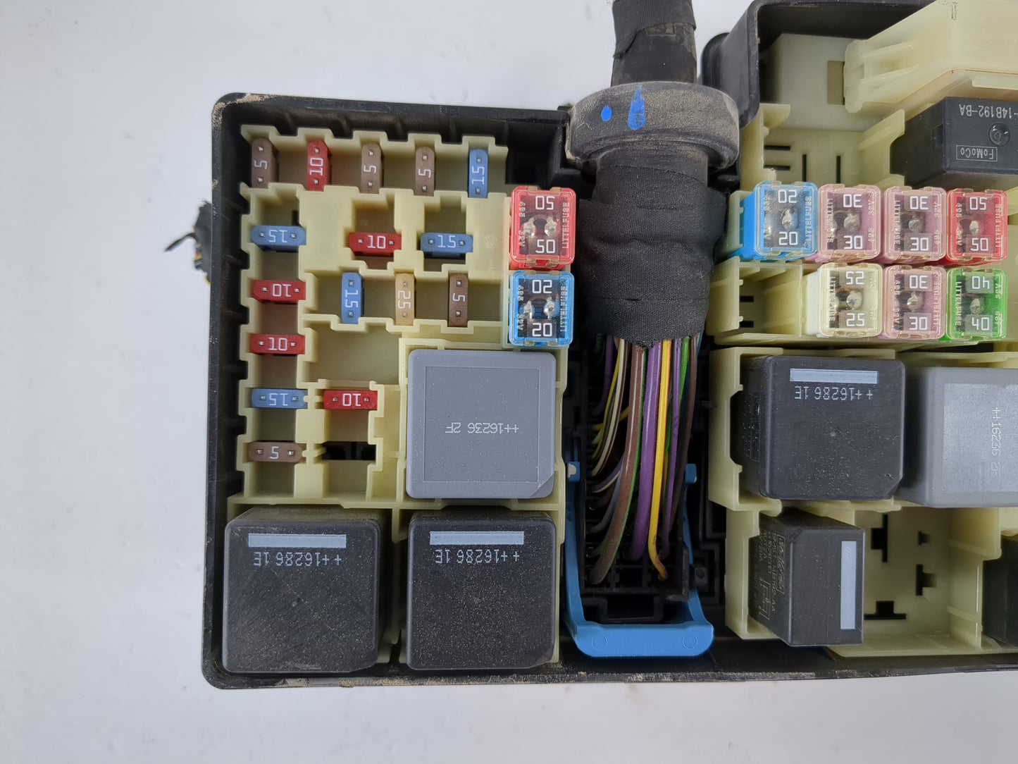 2017 Ford Escape Fusebox Fuse Box Panel Relay Module P/N:AV6T-14A067-AD Fits OEM Used Auto Parts - Oemusedautoparts1.com